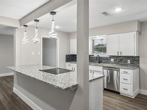 1702  Northcrest Drive , Arlington Texas 76012