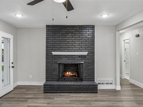 1702  Northcrest Drive , Arlington Texas 76012