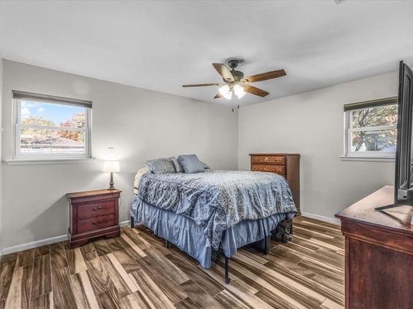 1913  Yucca Trail , Hurst Texas 76054