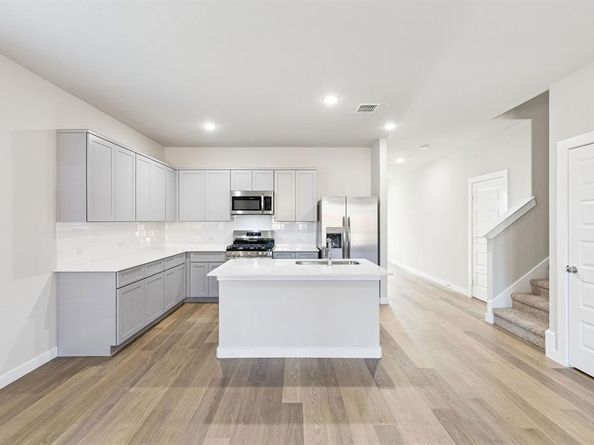 7916  Kingfisher Road , Aubrey Texas 76227