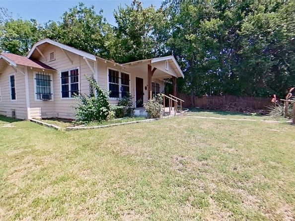 3237  Hanger Avenue , Fort Worth Texas 76105
