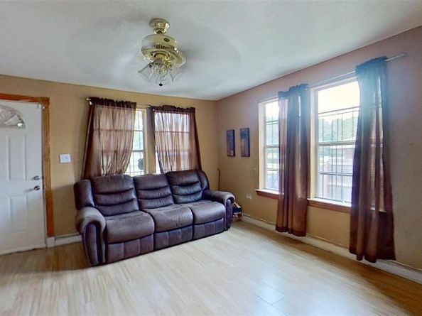 3237  Hanger Avenue , Fort Worth Texas 76105