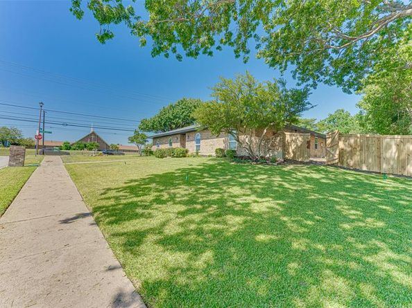 1301  Iroquois Drive , Garland Texas 75043