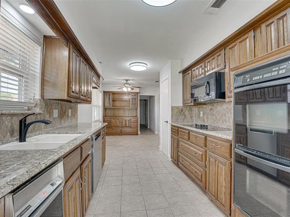 1301  Iroquois Drive , Garland Texas 75043