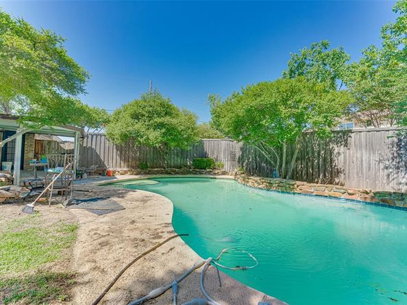1301  Iroquois Drive , Garland Texas 75043