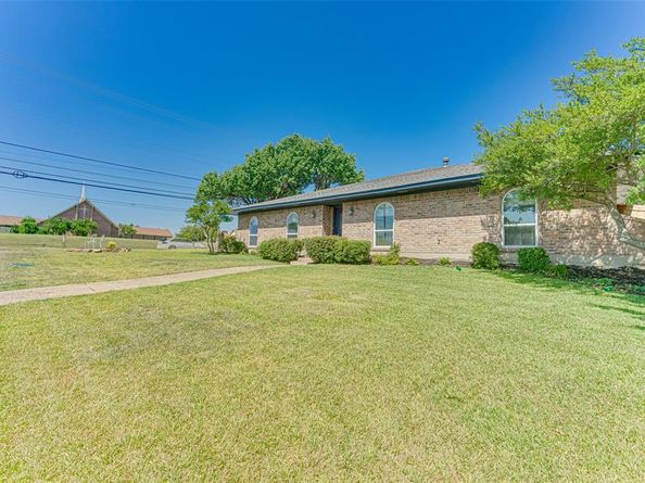 1301  Iroquois Drive , Garland Texas 75043