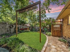 1718  Millmar Circle , Dallas Texas 75228