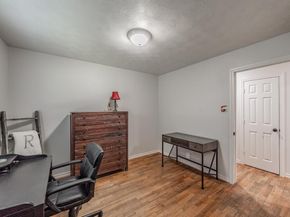 1718  Millmar Circle , Dallas Texas 75228