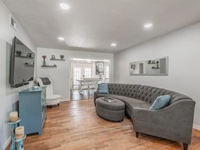 1718  Millmar Circle , Dallas Texas 75228