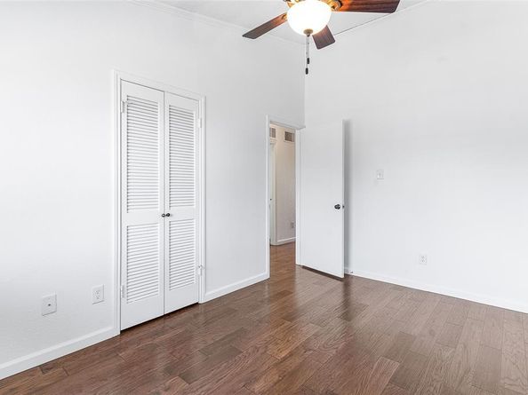 2732  Copper Creek Drive  201, Arlington Texas 76006