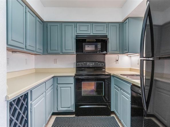 2732  Copper Creek Drive  201, Arlington Texas 76006