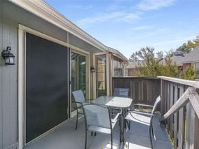 2732  Copper Creek Drive  201, Arlington Texas 76006