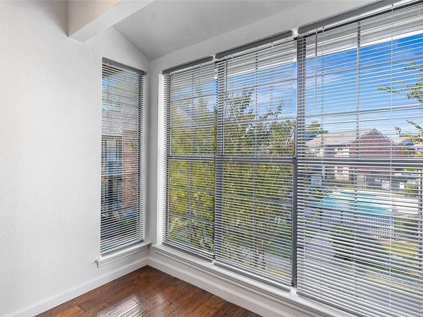 2732  Copper Creek Drive  201, Arlington Texas 76006