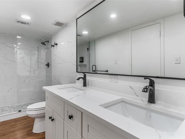 2732  Copper Creek Drive  201, Arlington Texas 76006