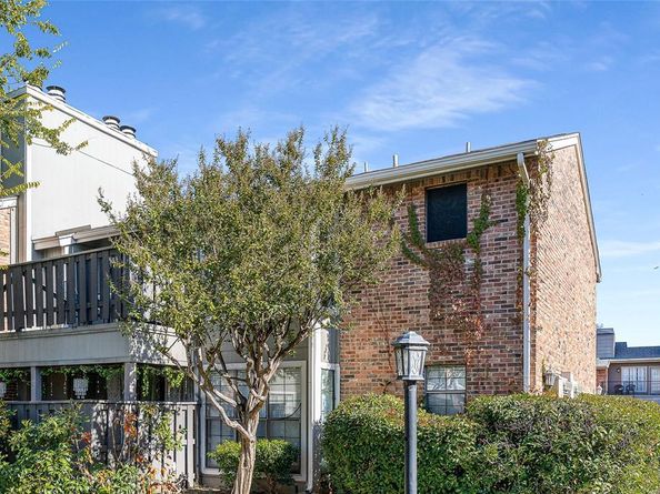 2732  Copper Creek Drive  201, Arlington Texas 76006