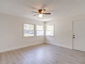 3973 W Spurgeon Street , Fort Worth Texas 76133