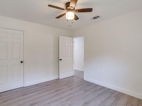 3973 W Spurgeon Street , Fort Worth Texas 76133