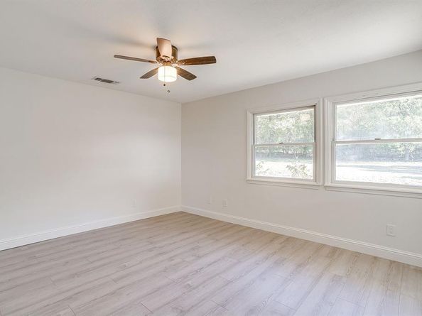 3973 W Spurgeon Street , Fort Worth Texas 76133