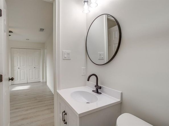 3973 W Spurgeon Street , Fort Worth Texas 76133