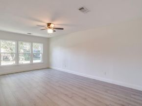 3973 W Spurgeon Street , Fort Worth Texas 76133