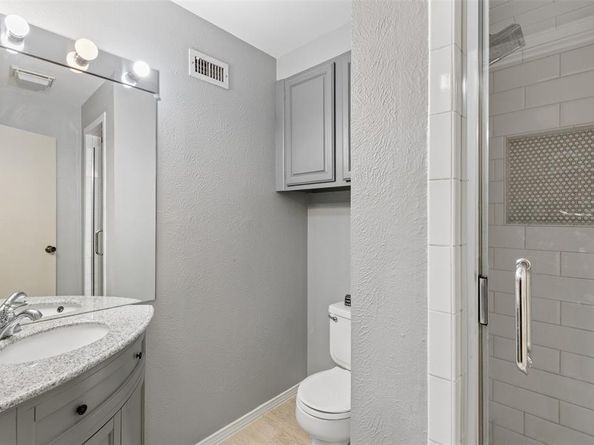 6906  Brentfield Drive , Dallas Texas 75248