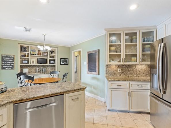 6906  Brentfield Drive , Dallas Texas 75248