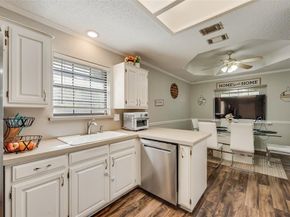 4102  Autumn Ridge Court , Arlington Texas 76016