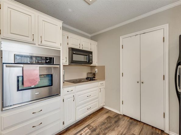 4102  Autumn Ridge Court , Arlington Texas 76016