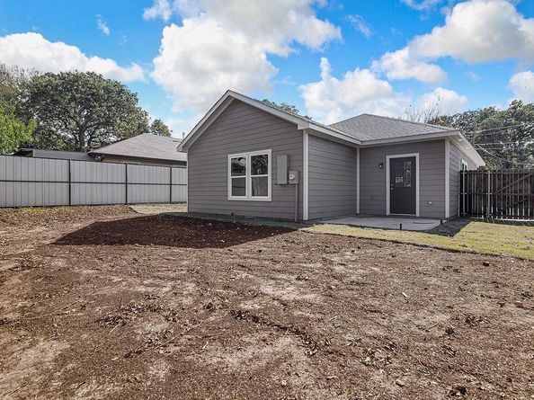 4133  Ave H  , Fort Worth Texas 76105