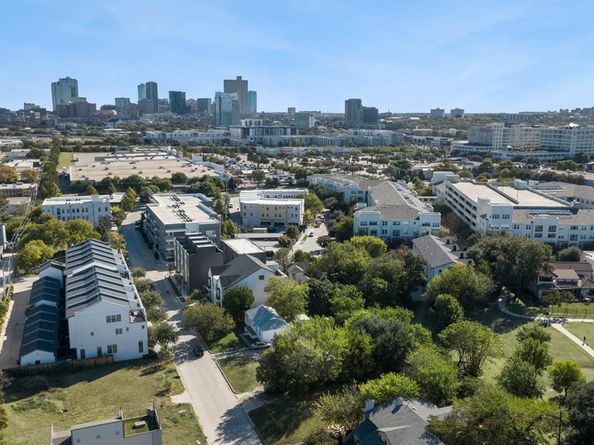 241  Wimberly Street , Fort Worth Texas 76107