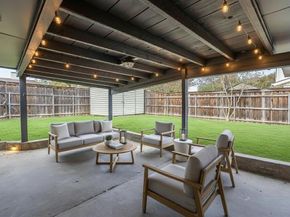 725  Middle Glen Drive , Garland Texas 75043