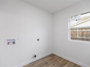 725  Middle Glen Drive , Garland Texas 75043