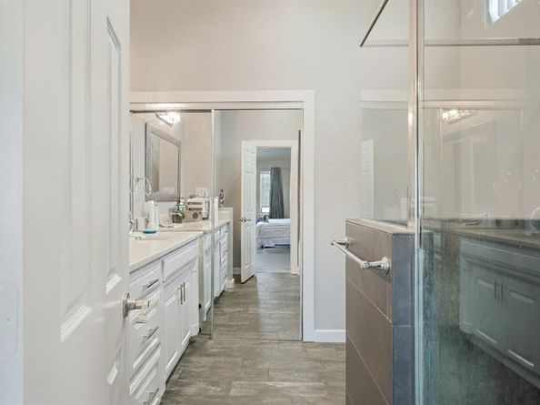 331  Hopewell Street , Grand Prairie Texas 75052