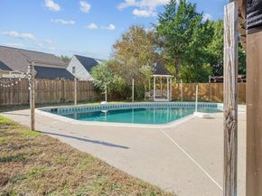 331  Hopewell Street , Grand Prairie Texas 75052