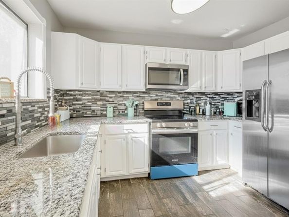 331  Hopewell Street , Grand Prairie Texas 75052