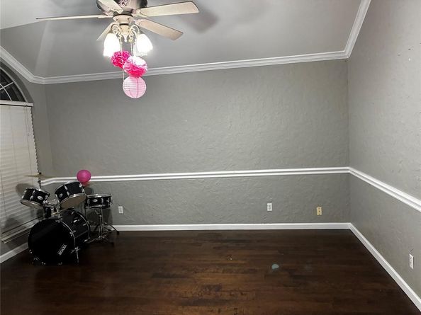 520  Kelley Court , Fort Worth Texas 76120