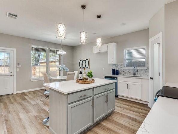 1616  Lindsey Street , Fort Worth Texas 76105