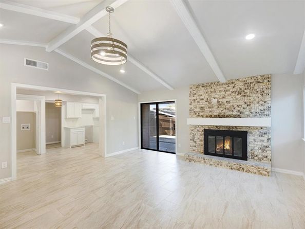 3029  Burning Tree Lane , Garland Texas 75042