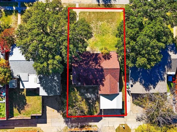 3029  Burning Tree Lane , Garland Texas 75042