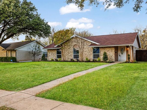 3029  Burning Tree Lane , Garland Texas 75042