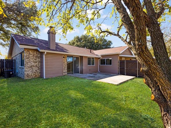 3029  Burning Tree Lane , Garland Texas 75042