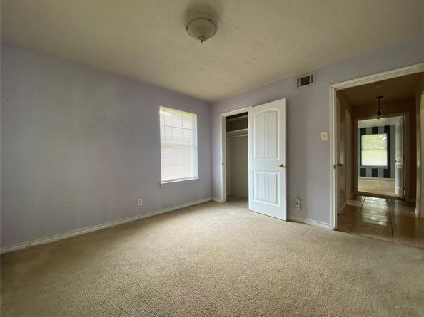 7810  Dugan Street , Dallas Texas 75217