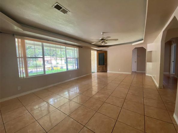 7810  Dugan Street , Dallas Texas 75217