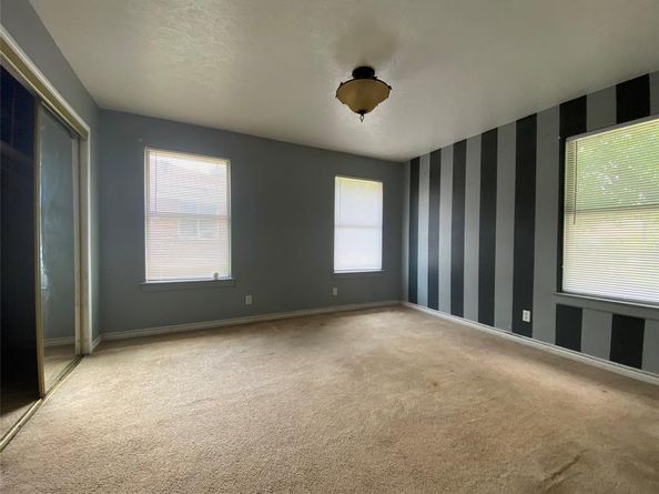 7810  Dugan Street , Dallas Texas 75217