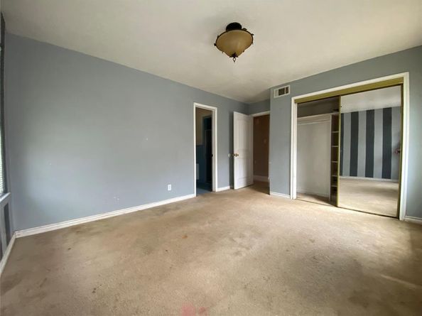 7810  Dugan Street , Dallas Texas 75217