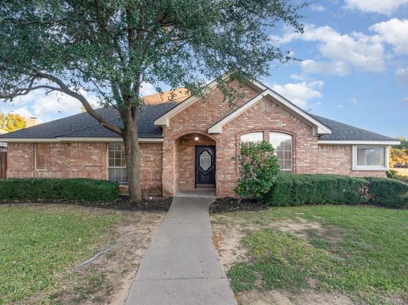 6315  Meadowmere Lane , Arlington Texas 76001