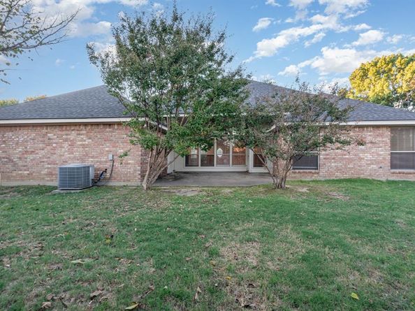 6315  Meadowmere Lane , Arlington Texas 76001