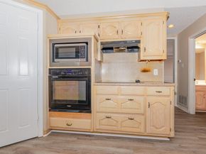 6315  Meadowmere Lane , Arlington Texas 76001