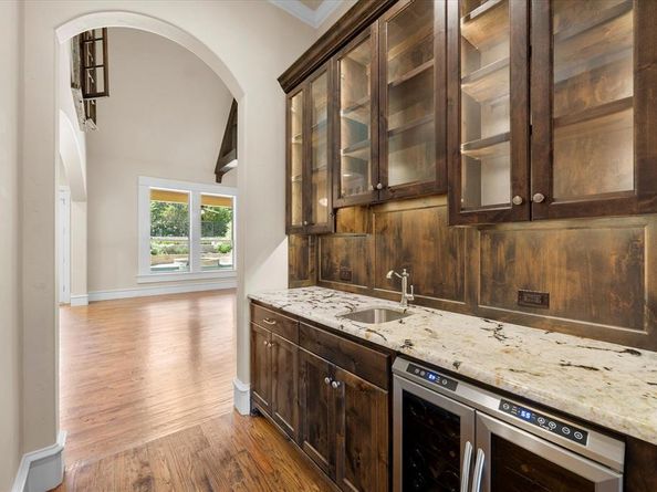 732  Avalon Drive , Heath Texas 75032