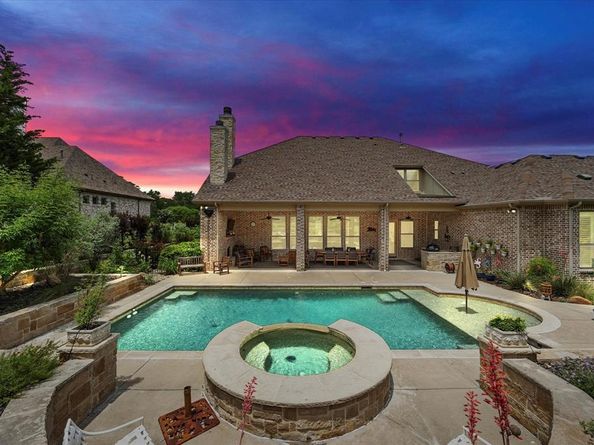 732  Avalon Drive , Heath Texas 75032